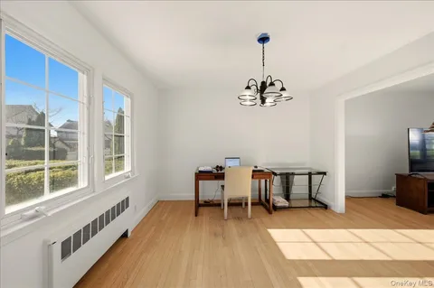 $950,000 | 144 Bell Road, Scarsdale, NY 10583