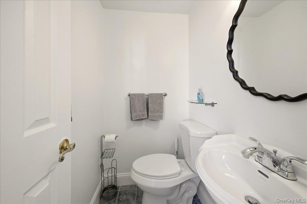 144 Bell Road Scarsdale, NY 10583 - Photo 9 of 22