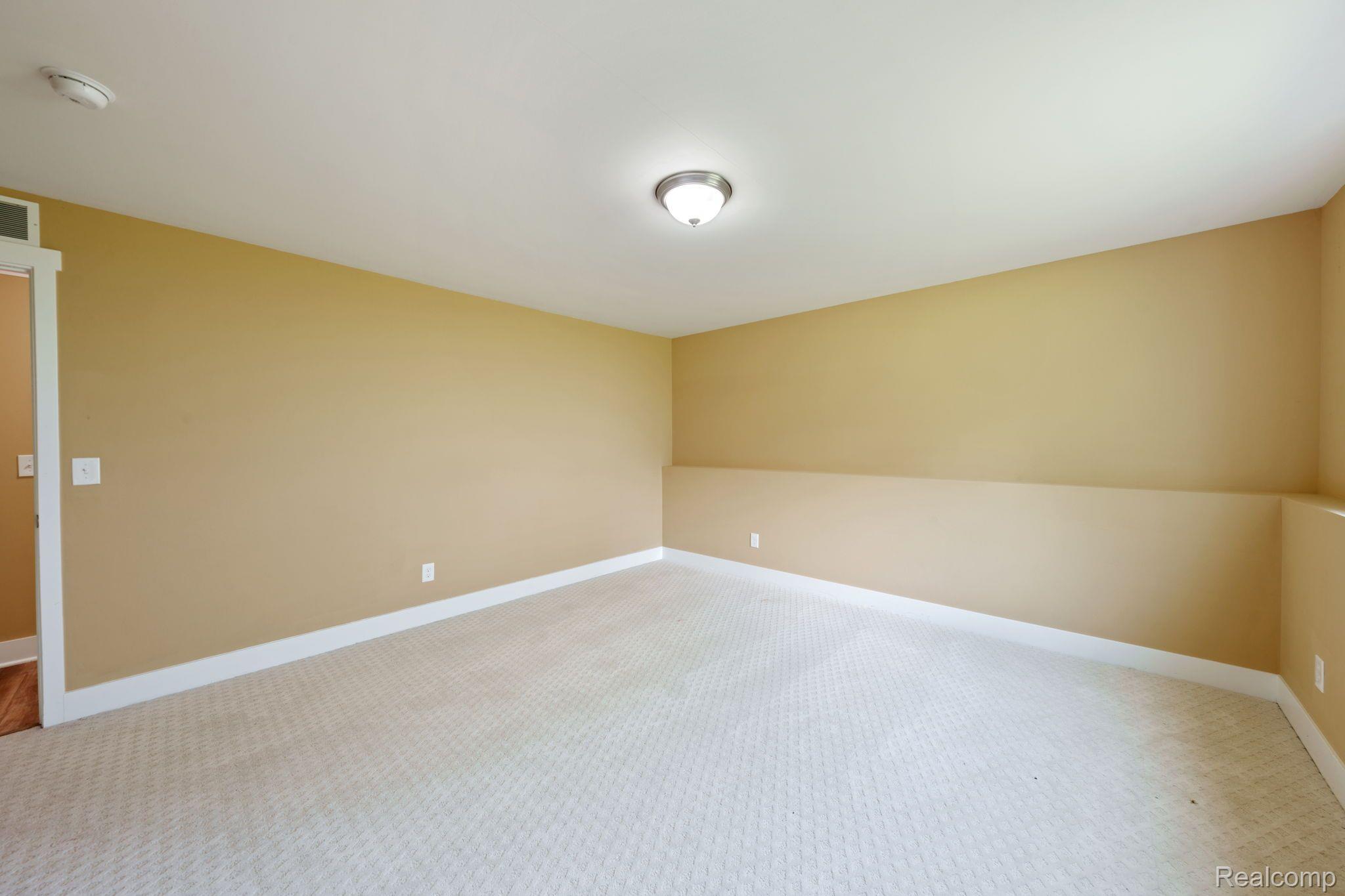 624 Hewitt Street Howell, MI 48843 - Photo 29 of 41 Gallery Image 29