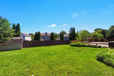 $509,000 | 121 Heath Place, Westmont, IL 60559
