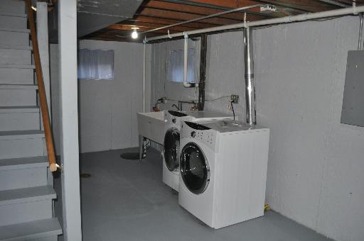 110 South Lyle Avenue Elgin, IL 60123 - Photo 11 of 13 a utility room with dryer and washer