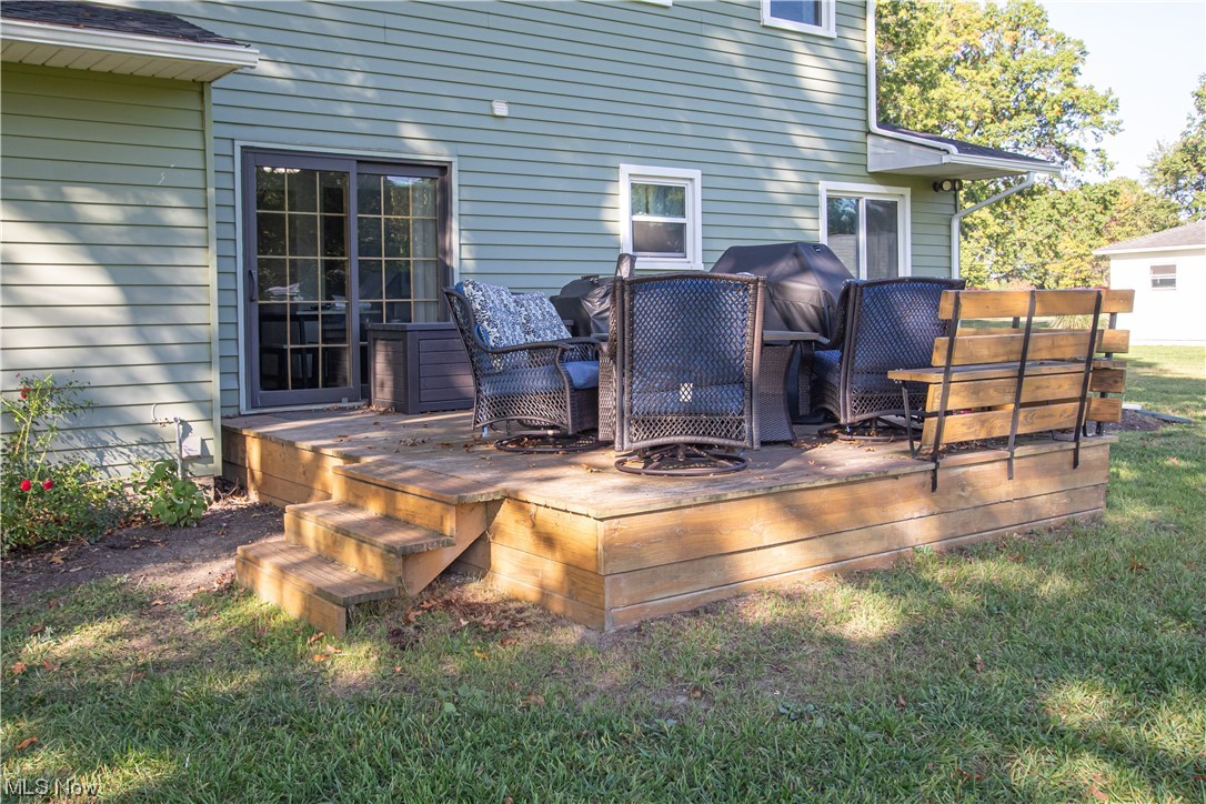 39353 Burns Road North Ridgeville, OH 44039 - Photo 30 of 35 Wooden terrace with a lawn