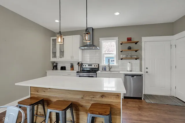 $389,900 | 827 East Minnesota Street, Indianapolis, IN 46203