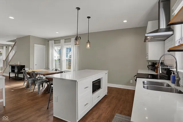 $389,900 | 827 East Minnesota Street, Indianapolis, IN 46203