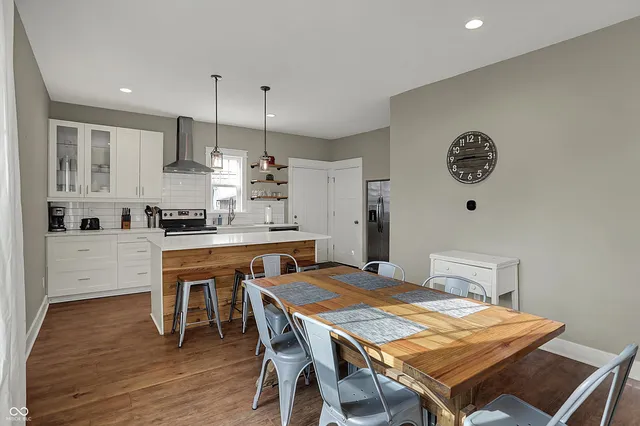 $389,900 | 827 East Minnesota Street, Indianapolis, IN 46203