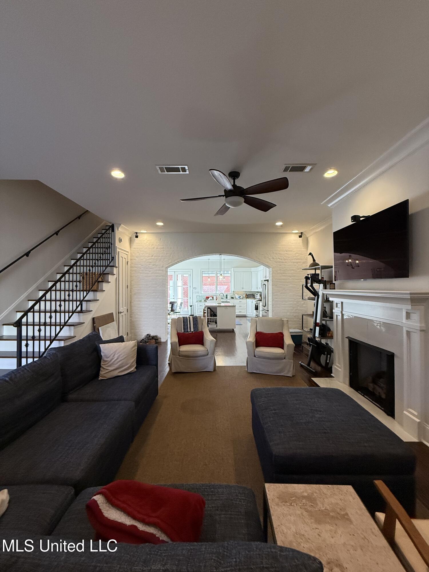 180 Harper Street Ridgeland, MS 39157 - Photo 2 of 45 IMG_2959