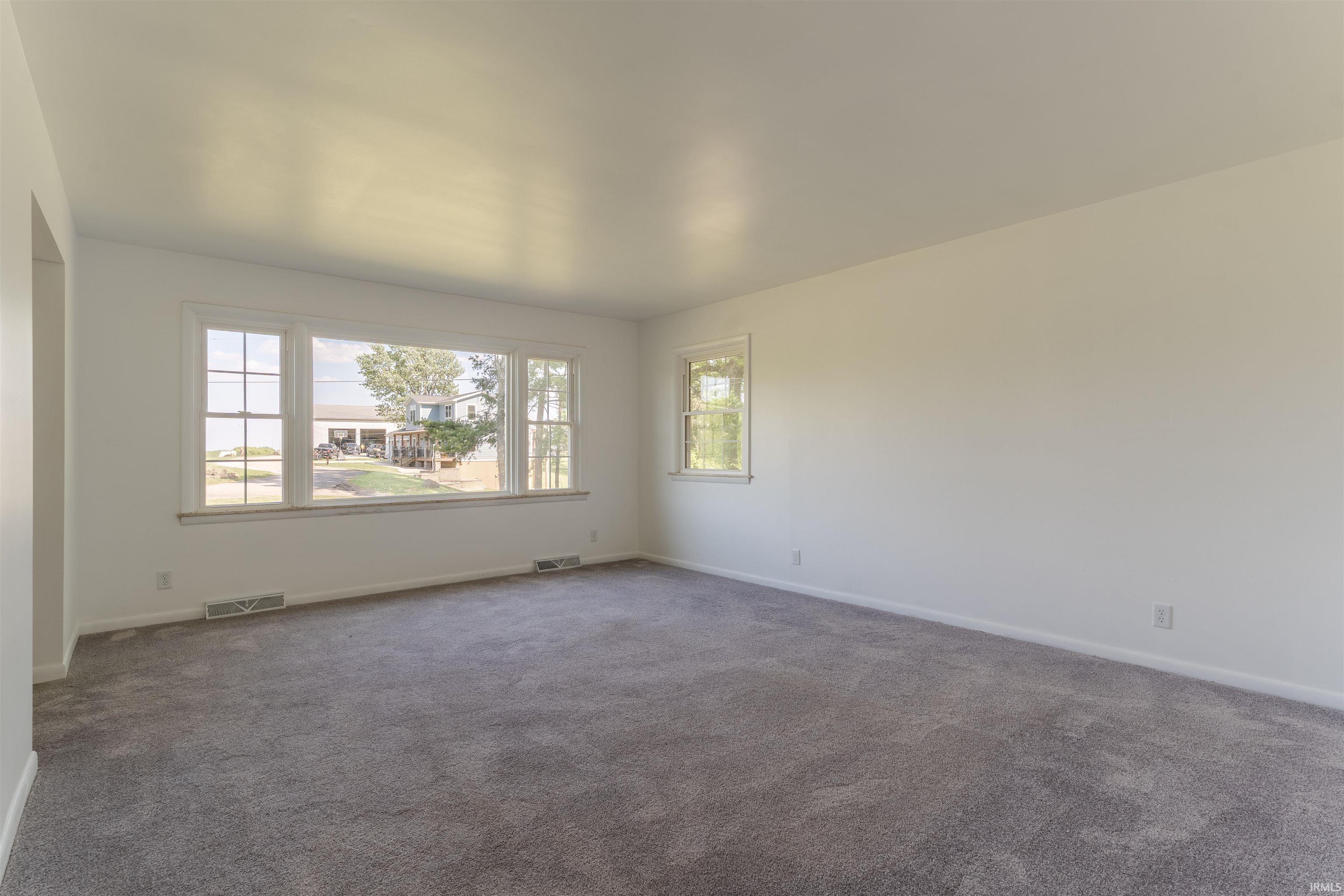 5400 Weaver Road Evansville, IN 47711 - Photo 4 of 35