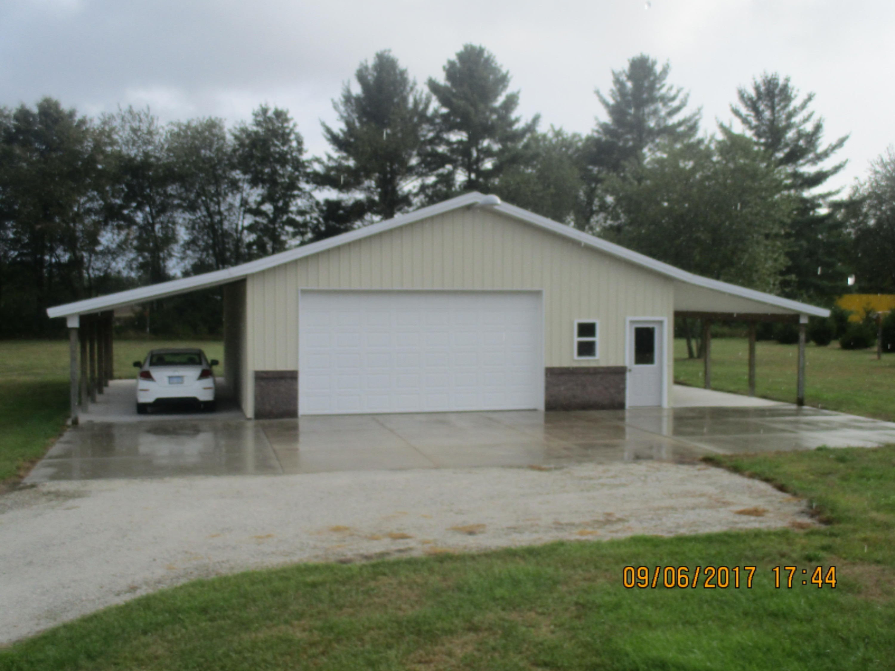 7397 Hall Road Muskegon, MI 49442 - Photo 29 of 38 IMG_2404