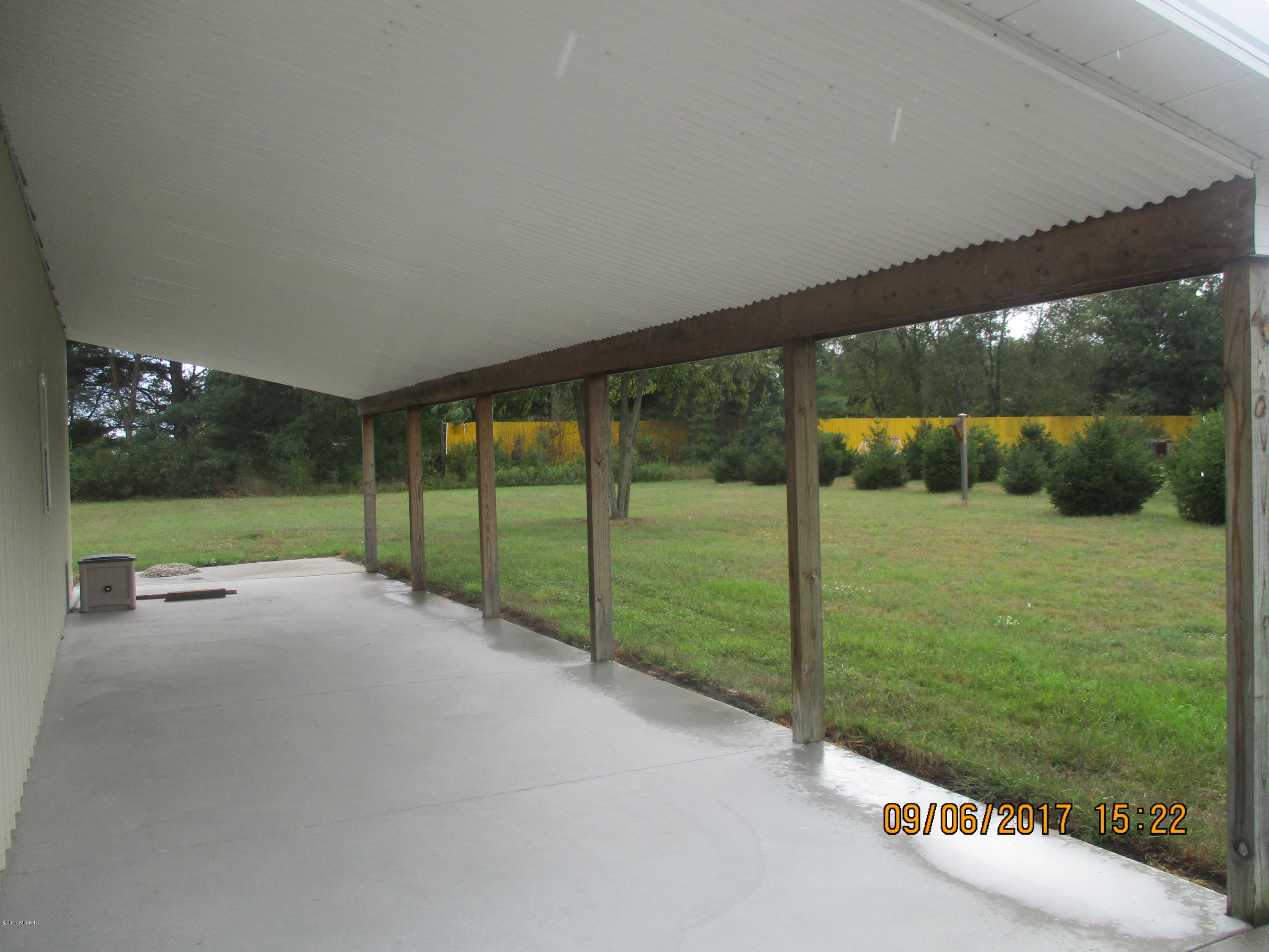 7397 Hall Road Muskegon, MI 49442 - Photo 33 of 38 IMG_2378