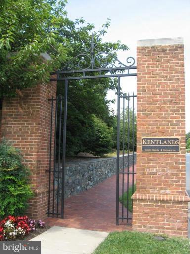 512 Tschiffely Square Road Gaithersburg, MD 20878 - Photo 17 of 17 One of the Many Beautiful Kentlands' Entrances!