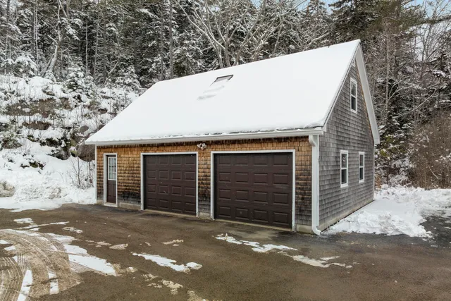 $679,000 | 58 Hendricks Hill Road, Southport, ME 04576