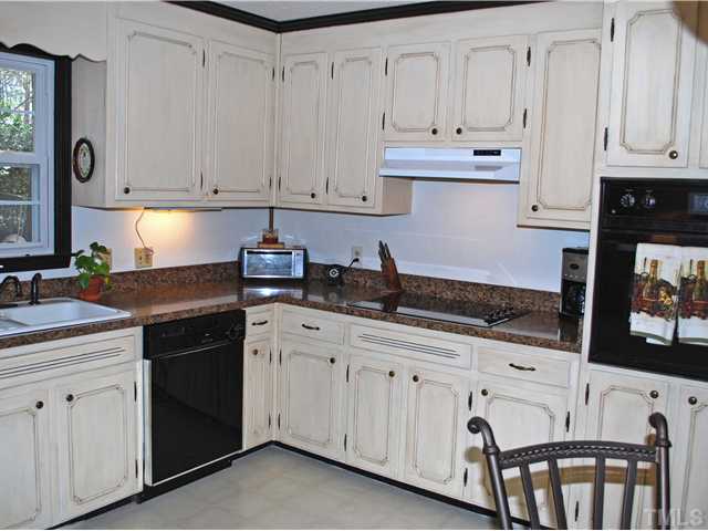 1517 Shadowood Lane Raleigh, NC 27612 - Photo 4 of 12 Spacious Kitchen