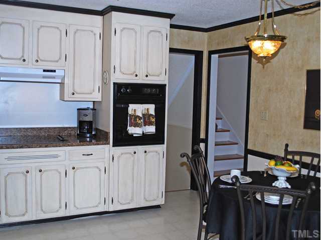 1517 Shadowood Lane Raleigh, NC 27612 - Photo 5 of 12 Kitchen View 2