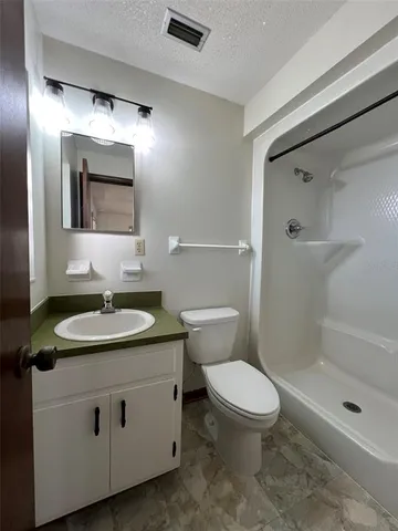 $2,000 | 20714 County Road 235A, Alachua, FL 32615