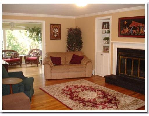 9 Ridgewood Road Barrington, RI 02806 - Photo 4 of 12 Den/Family/Great Room.