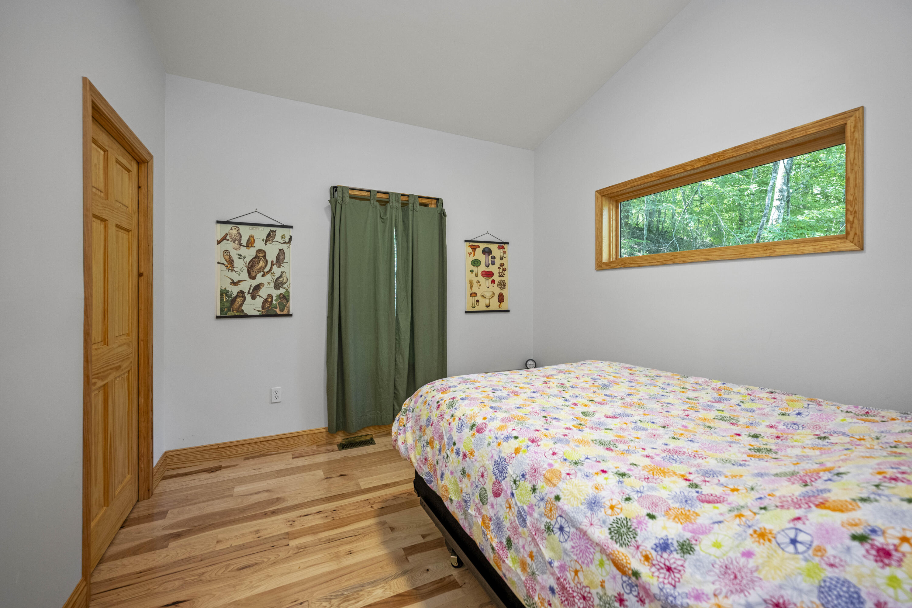 3786 Shoemaker Ridge Zoe, KY 41397 - Photo 11 of 37 20240905-3786-Shoemaker-Ridge-Rd-tem-016