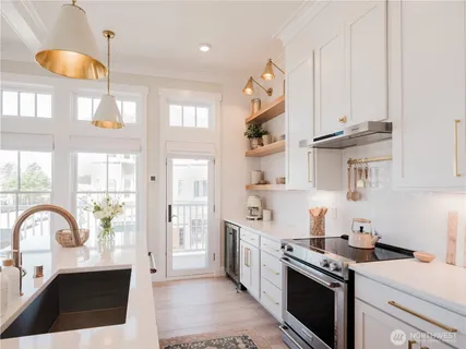 $1,498,000 | 204 Market Street, Unit A, Pacific Beach, WA 98571