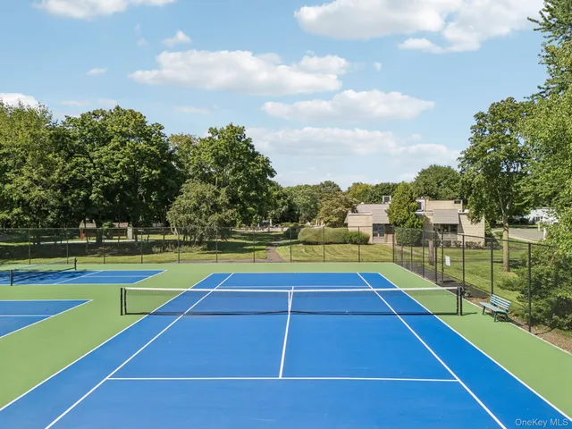 $595,000 | 102 Gotham Way, St. James, NY 11780