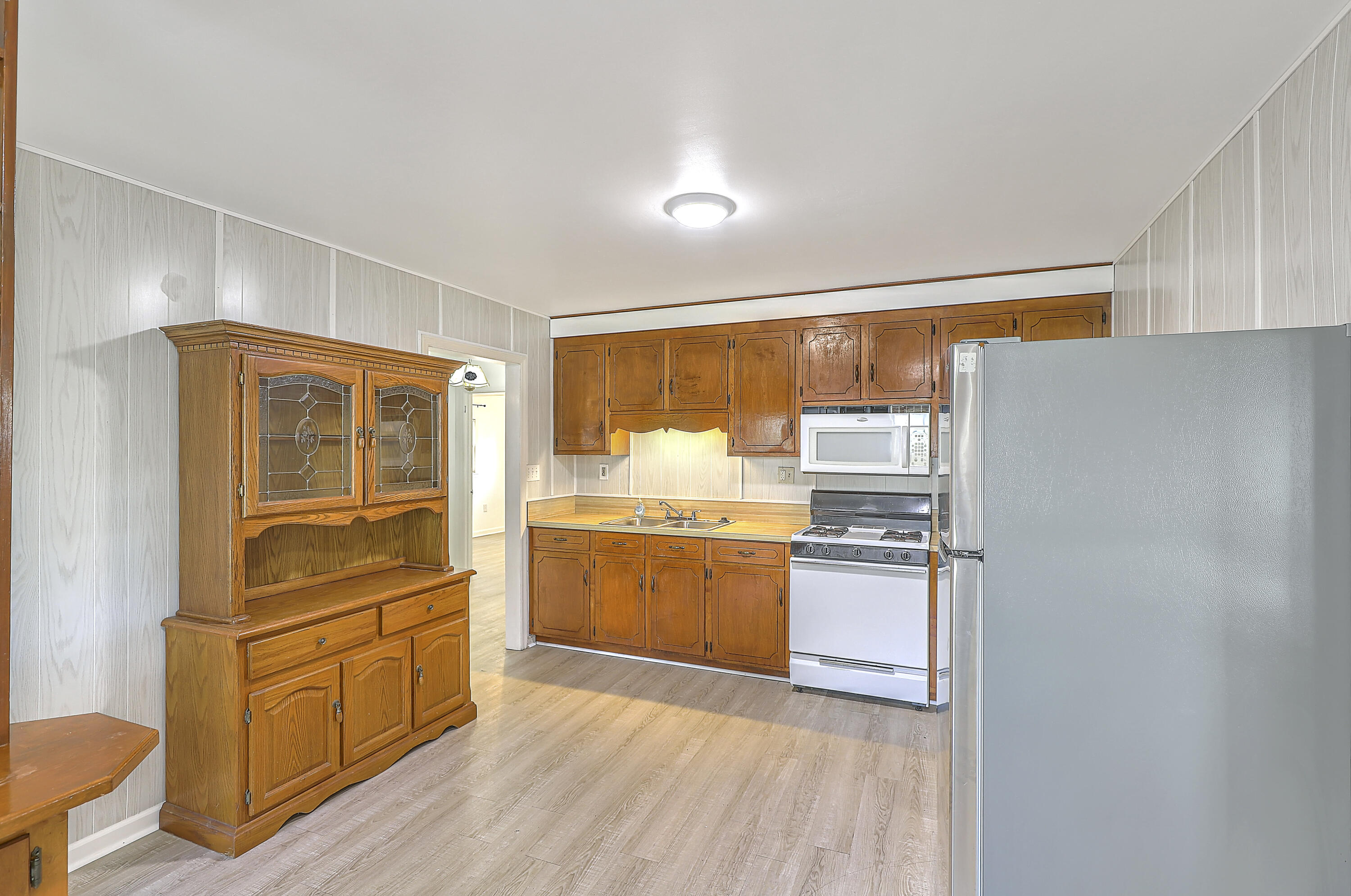 1767 Dogwood Road Charleston, SC 29414 - Photo 14 of 30 IMG_7537_38_39_40_41_42_43