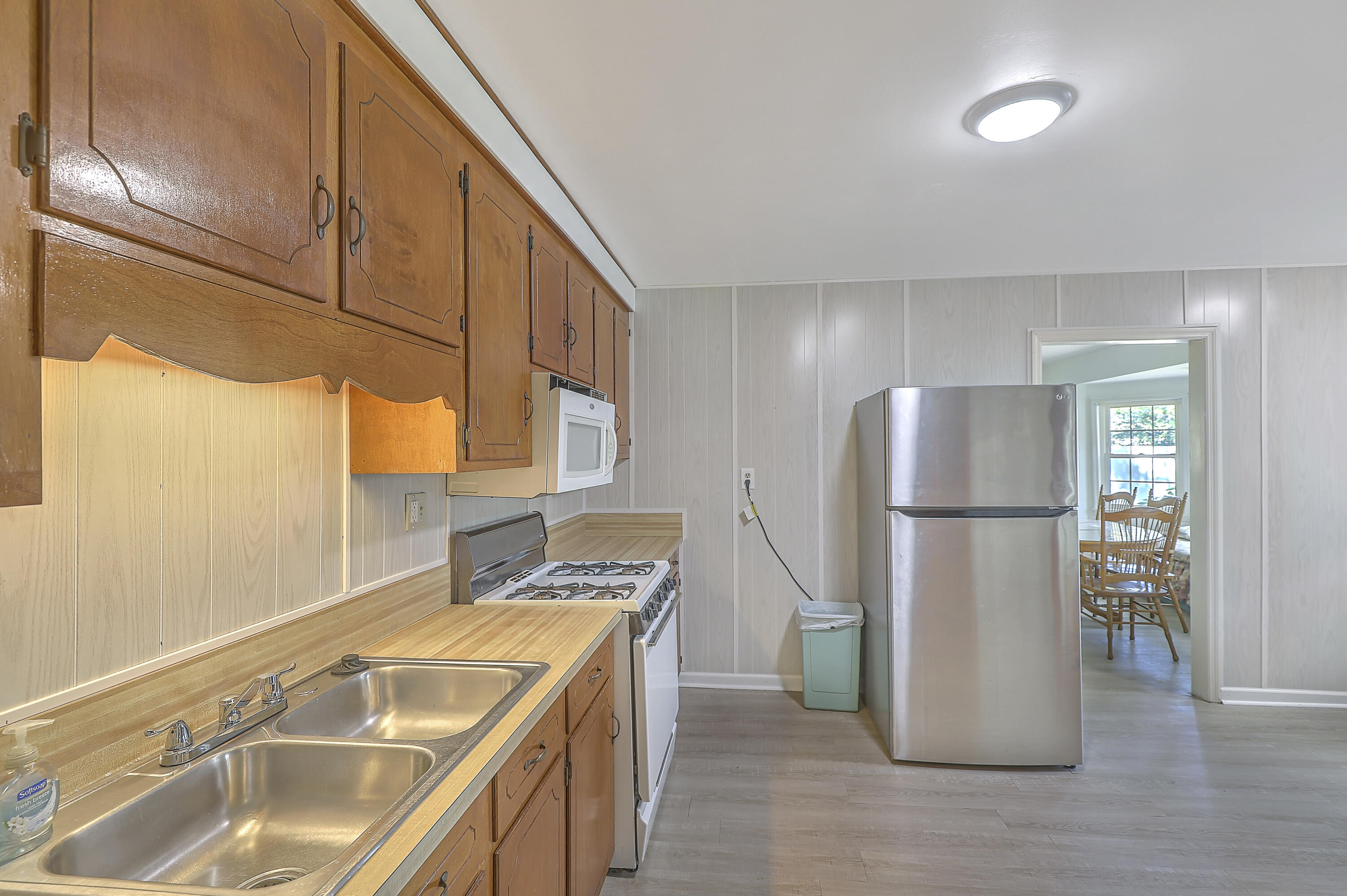 1767 Dogwood Road Charleston, SC 29414 - Photo 16 of 30 IMG_7551_2_3_4_5_6_7