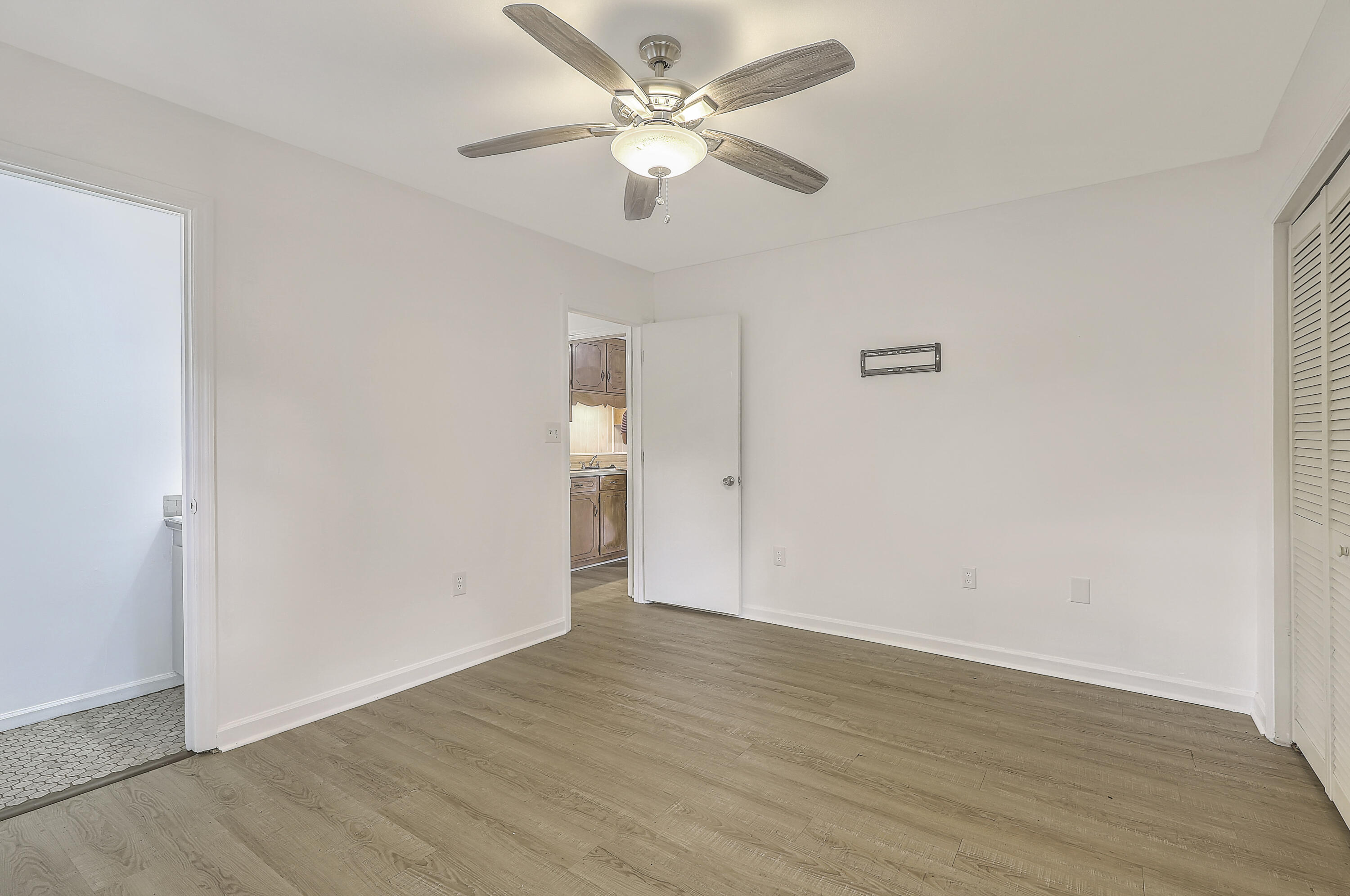 1767 Dogwood Road Charleston, SC 29414 - Photo 19 of 30 IMG_7572_3_4_5_6_7_8