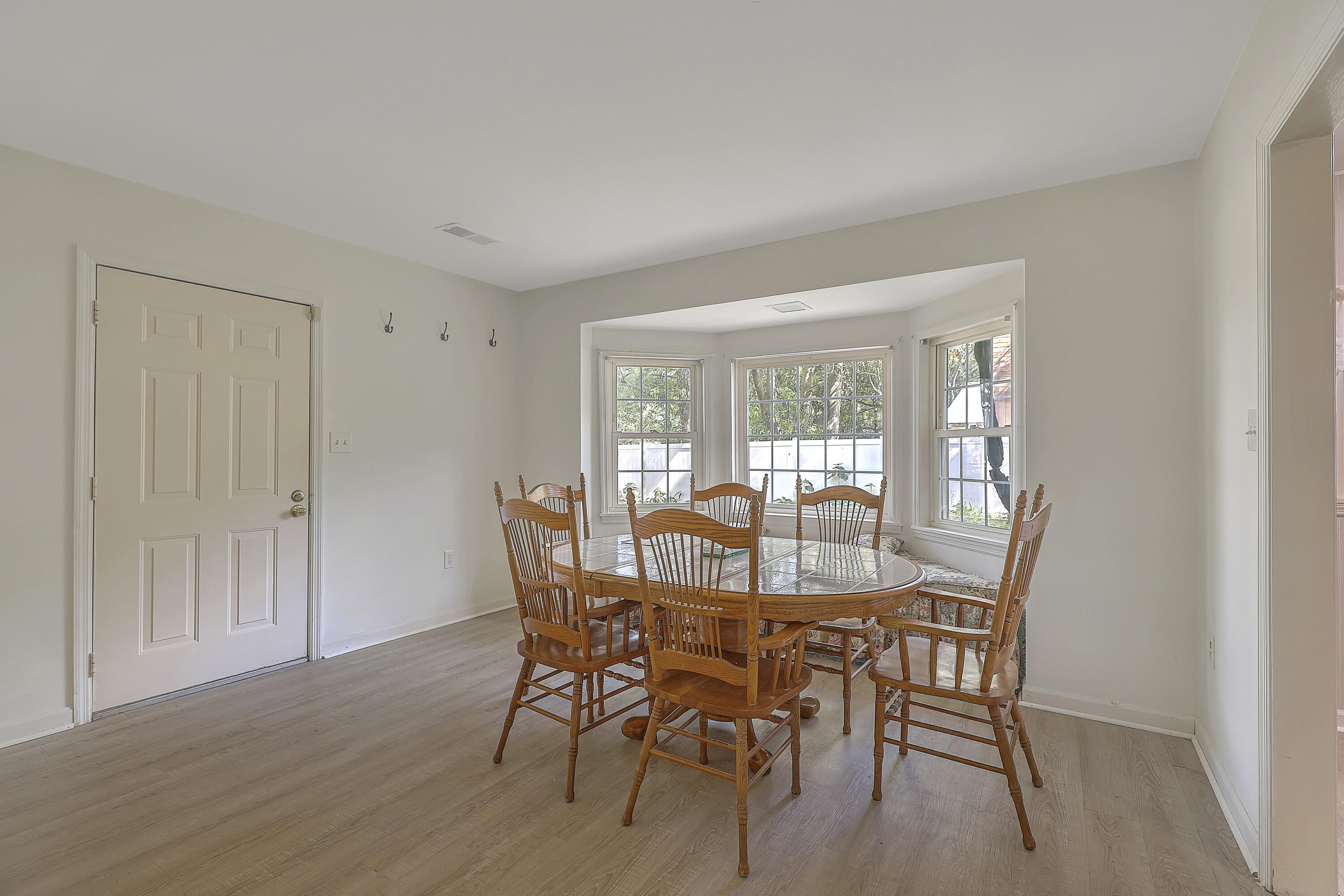 1767 Dogwood Road Charleston, SC 29414 - Photo 9 of 30 IMG_7502_3_4_5_6_7_8