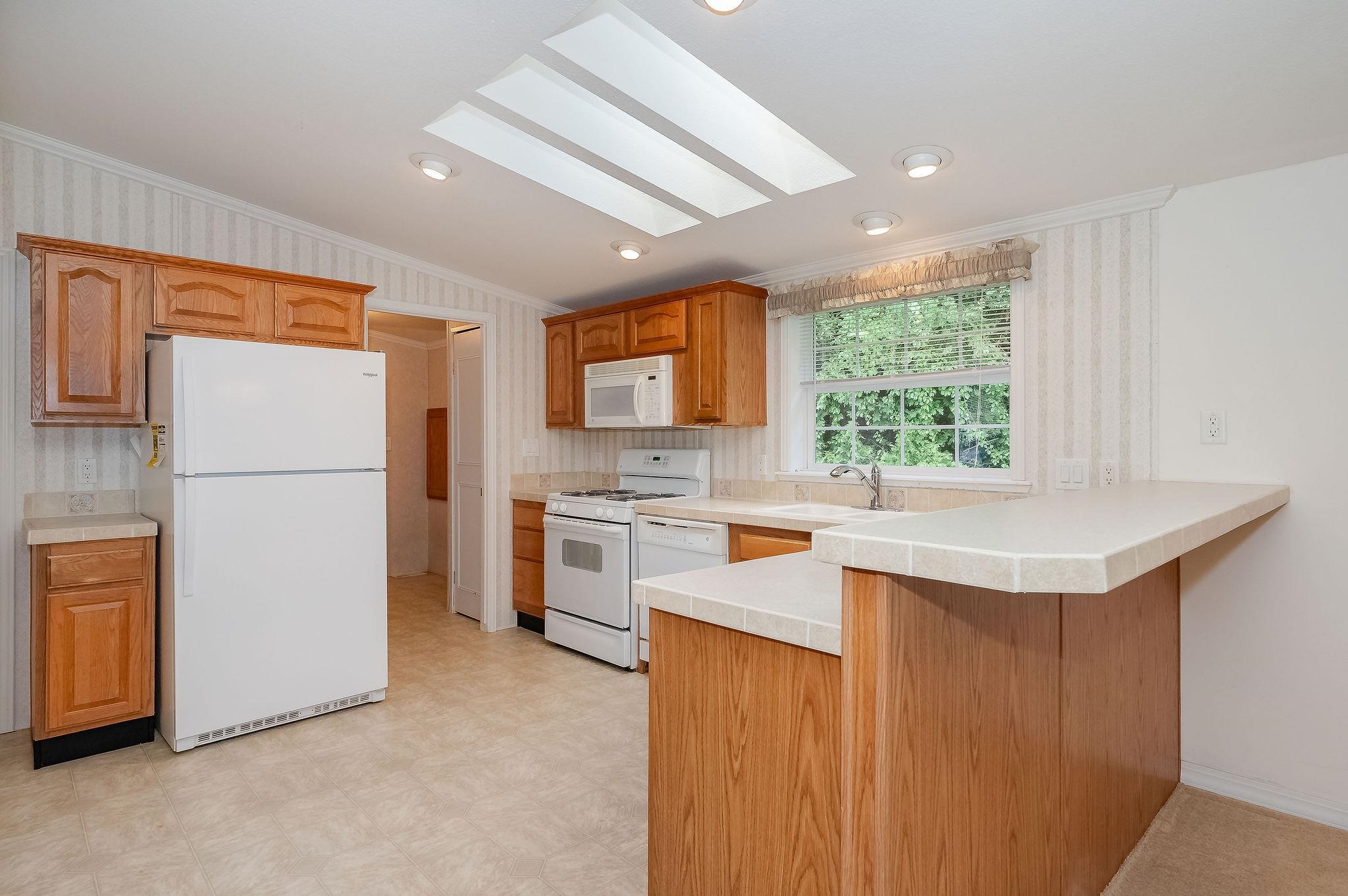 29 Sagebrush Drive Rochester, NH 03867 - Photo 8 of 39