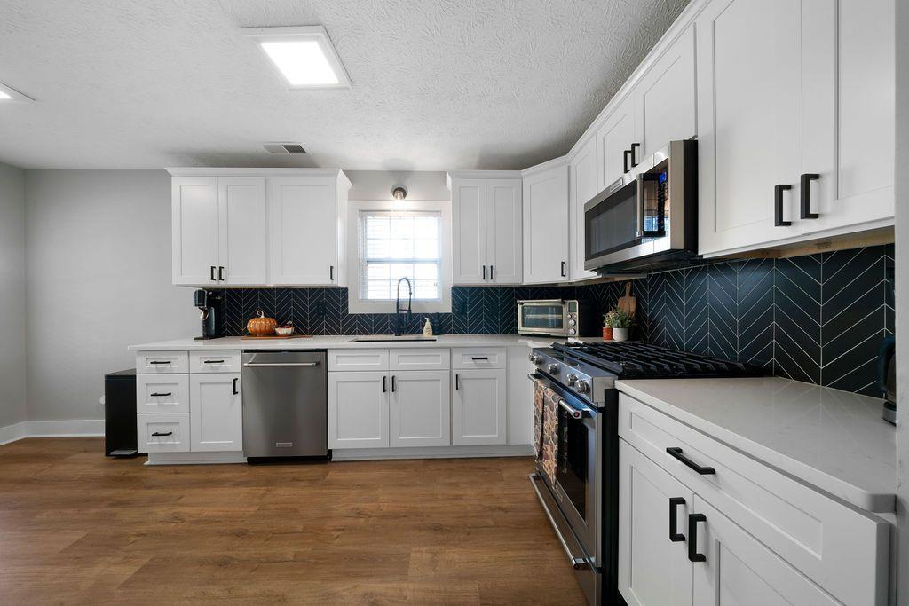 2010 Laird Road Hiram, GA 30141 - Photo 9 of 29