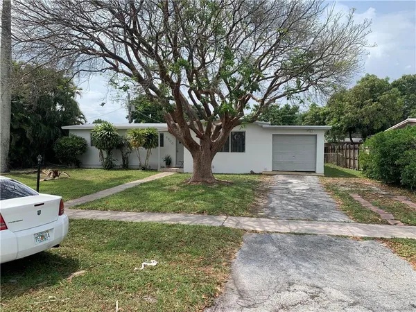$2,950 | 6900 Northwest 14th Court, Plantation, FL 33313
