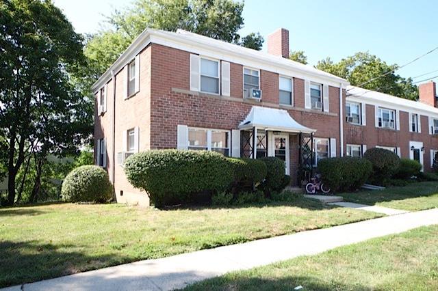 12 Seaton Road, Unit 12 Stamford, CT 06902 - Photo 1 of 1 Gallery Image 1