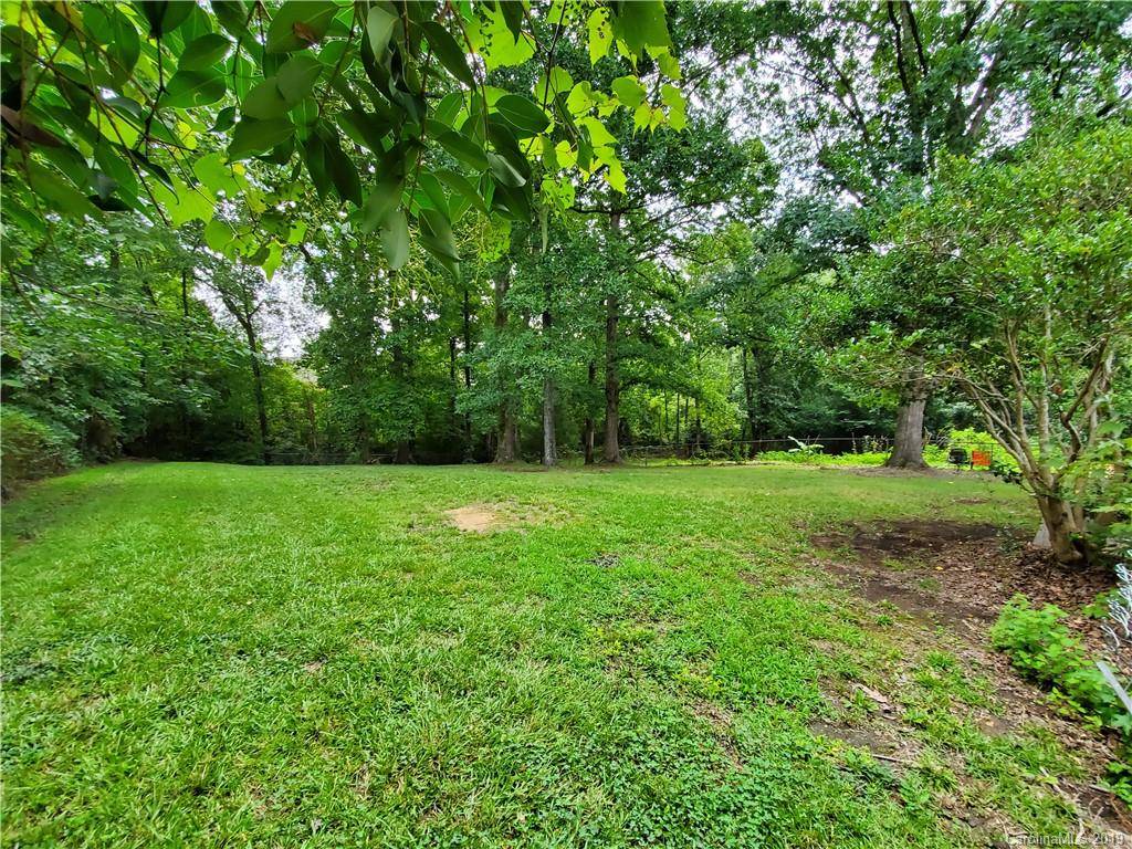 5924 Eastbrook Road Charlotte, NC 28215 - Photo 14 of 18 Gallery Image 14