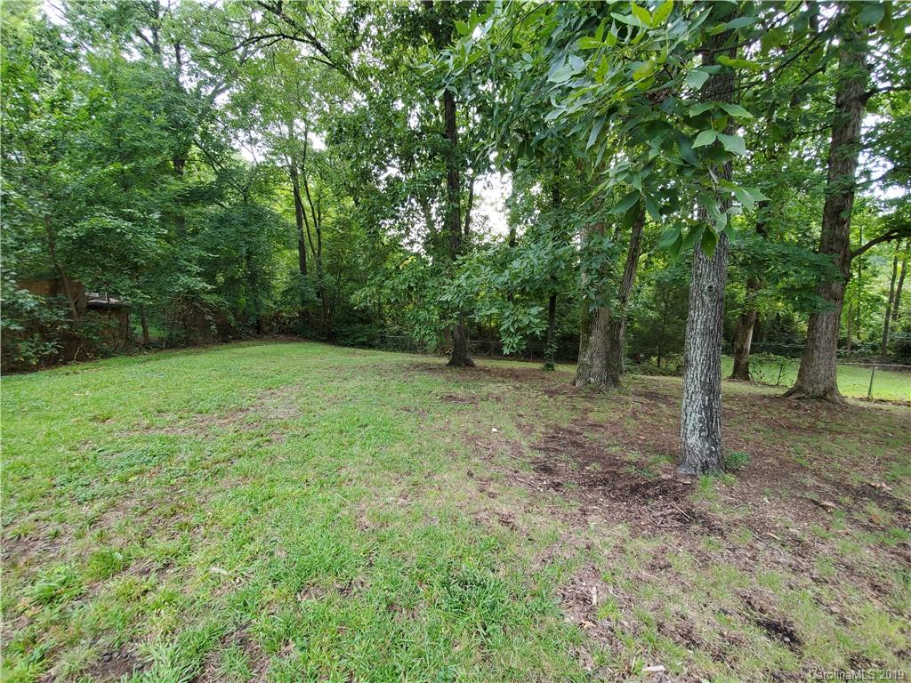 5924 Eastbrook Road Charlotte, NC 28215 - Photo 15 of 18 Gallery Image 15