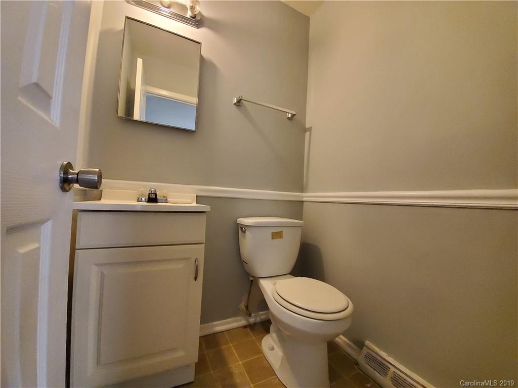 5924 Eastbrook Road Charlotte, NC 28215 - Photo 18 of 18 Gallery Image 18