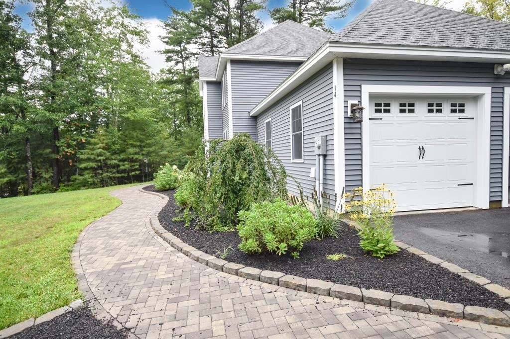 14 Shakespeare Road, Unit 3229 Rochester, NH 03839 - Photo 3 of 34