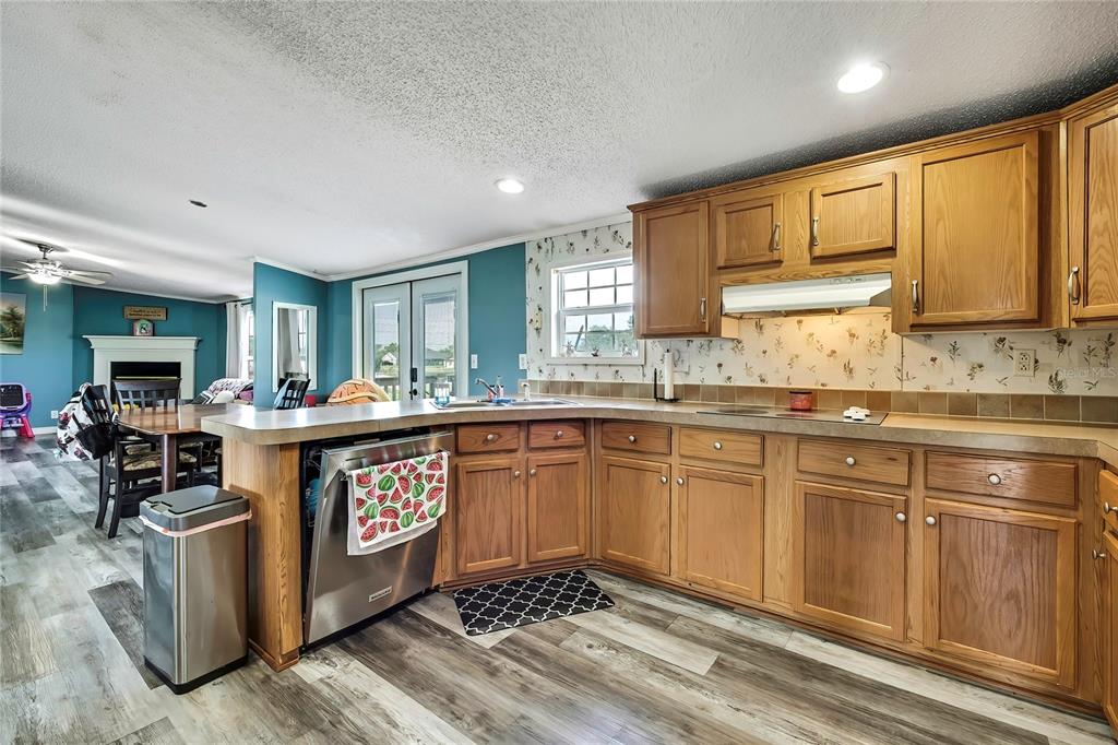 11089 Fulmar Road Weeki Wachee, FL 34614 - Photo 15 of 60
