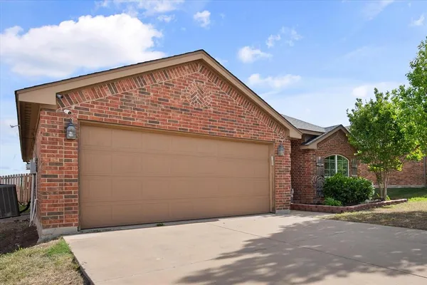 $307,500 | 9224 Diane Drive, White Settlement, TX 76108
