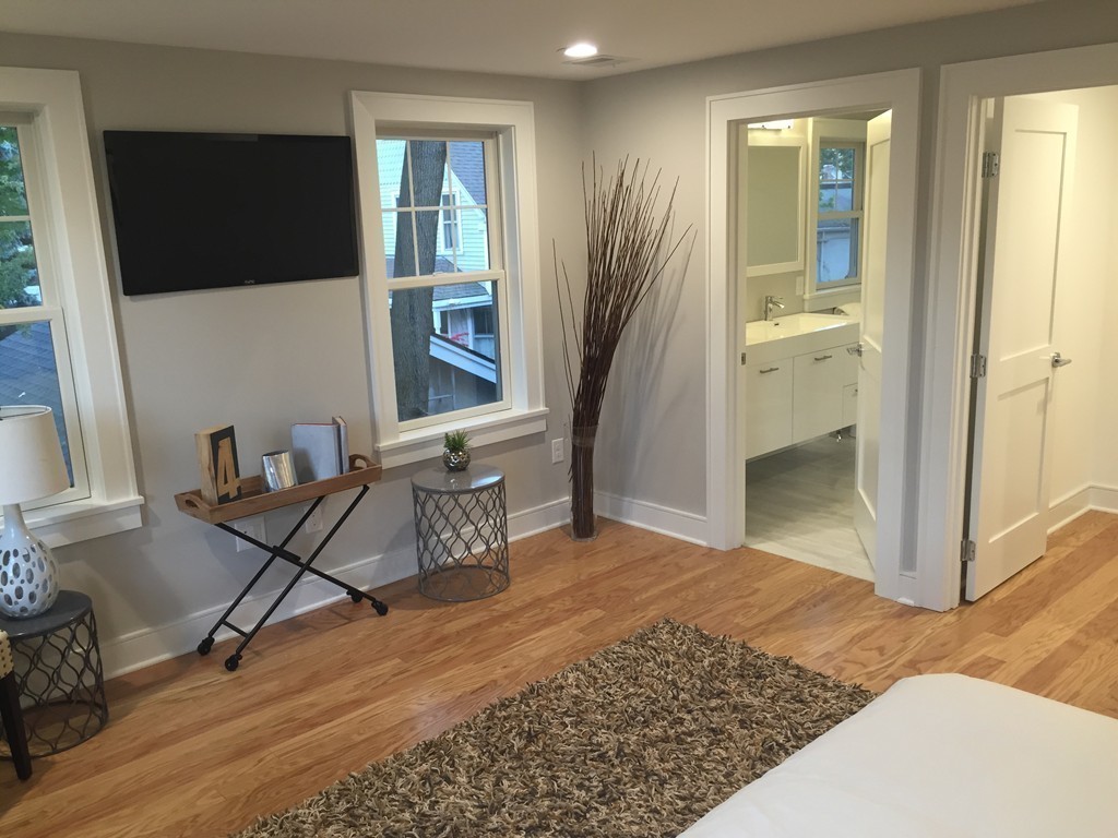 30 Pleasant Street, Unit 4 Needham, MA 02492 - Photo 12 of 17 Gallery Image 12