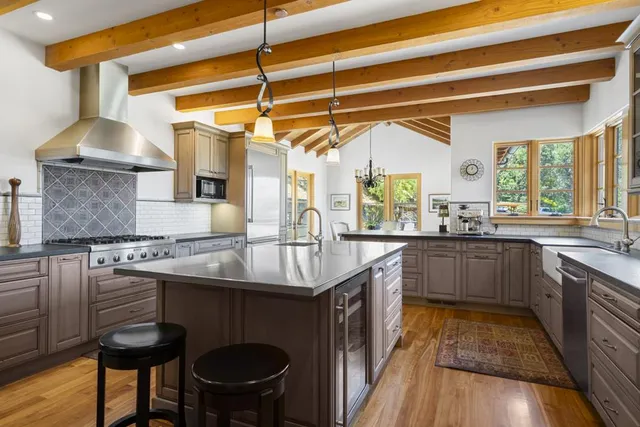 $4,565,000 | 1439 Portola Road, Woodside, CA 94062