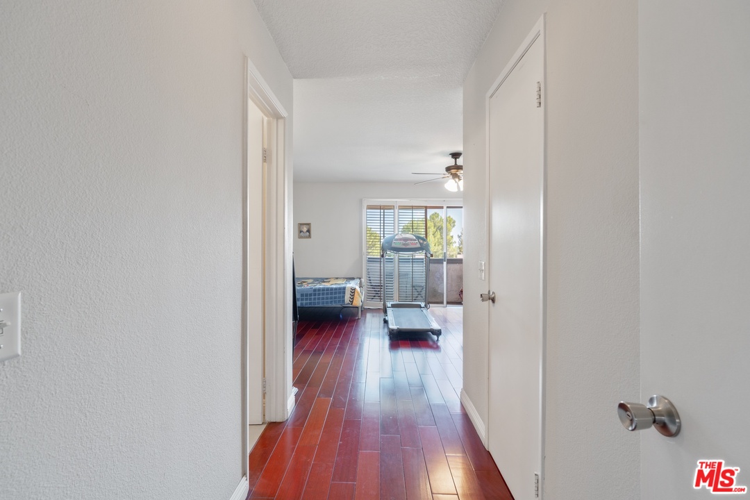 19227 Index Street, Unit 3 Porter Ranch, CA 91326 - Photo 22 of 35 Gallery Image 22