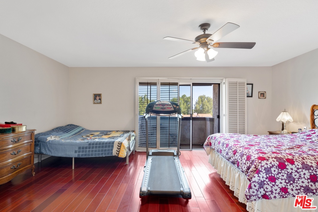 19227 Index Street, Unit 3 Porter Ranch, CA 91326 - Photo 24 of 35 Gallery Image 24