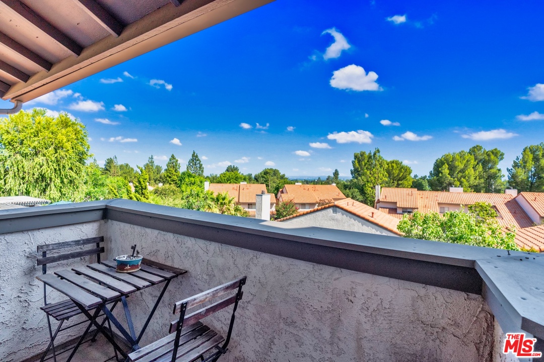 19227 Index Street, Unit 3 Porter Ranch, CA 91326 - Photo 26 of 35 Gallery Image 26