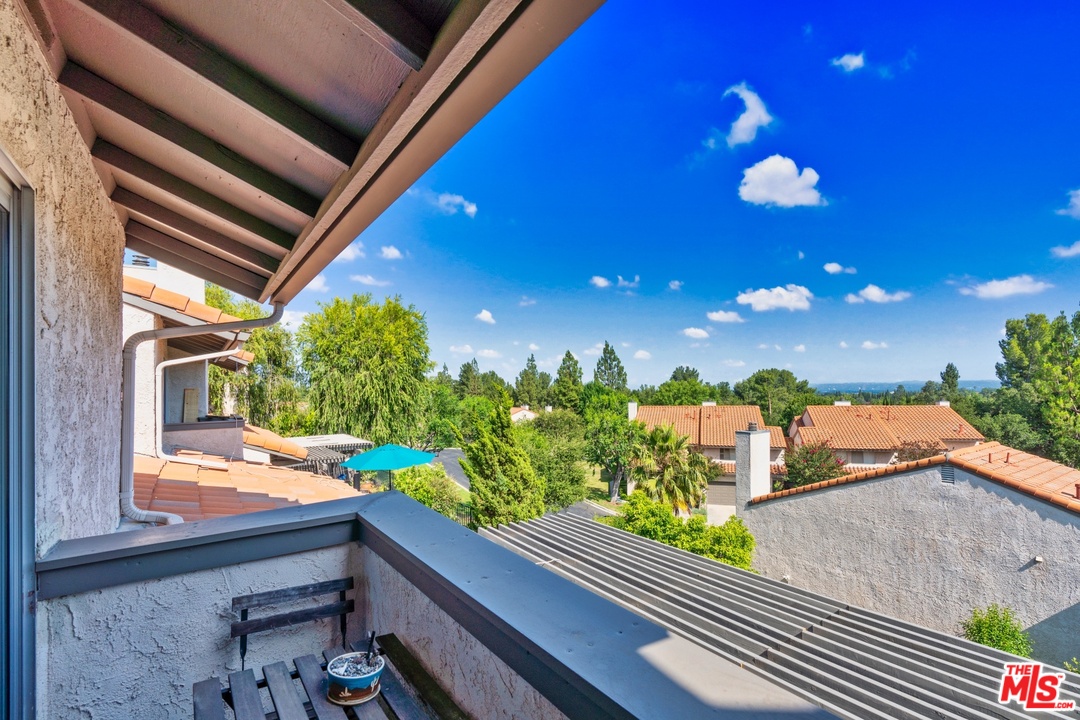 19227 Index Street, Unit 3 Porter Ranch, CA 91326 - Photo 27 of 35 Gallery Image 27