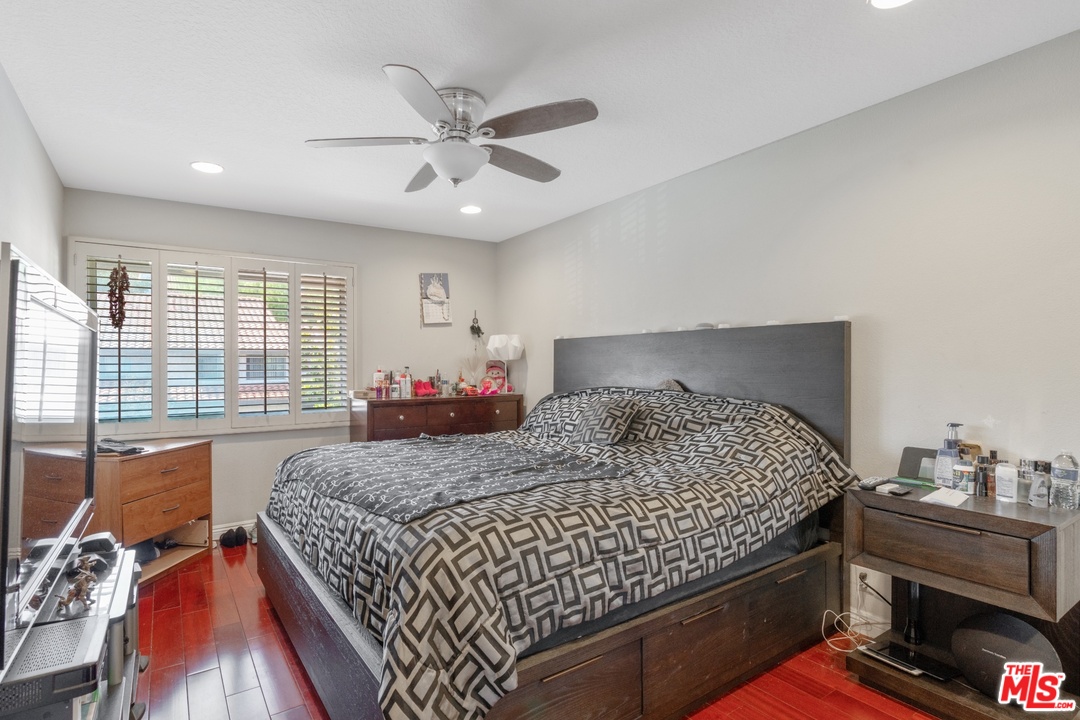19227 Index Street, Unit 3 Porter Ranch, CA 91326 - Photo 30 of 35 Gallery Image 30
