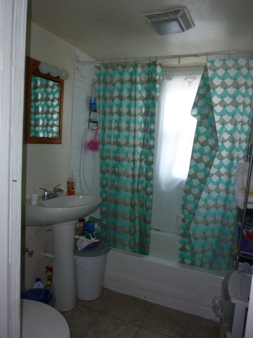 2115 West Barry Avenue Chicago, IL 60618 - Photo 11 of 15