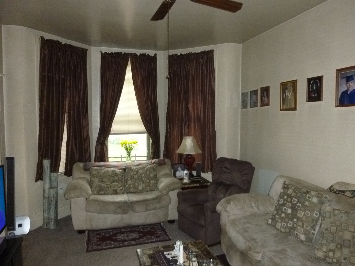 2115 West Barry Avenue Chicago, IL 60618 - Photo 13 of 15