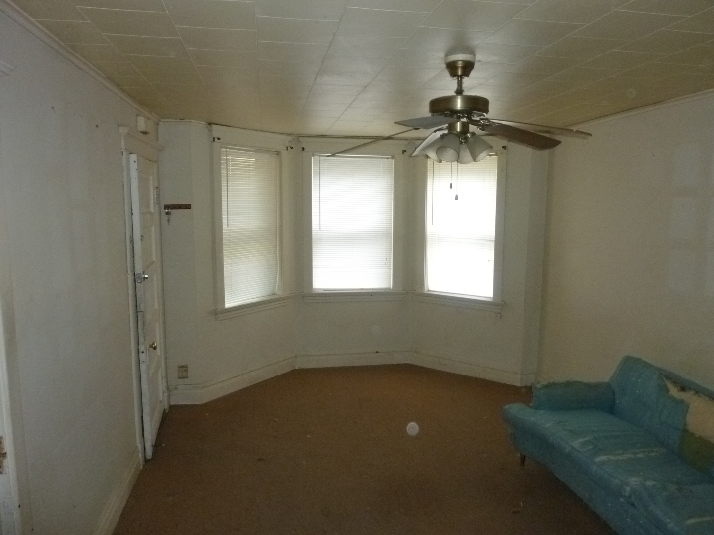 2115 West Barry Avenue Chicago, IL 60618 - Photo 15 of 15