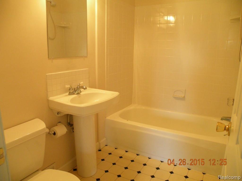 34795 Pratt Road Memphis, MI 48041 - Photo 14 of 21 DSCN8574.jpg