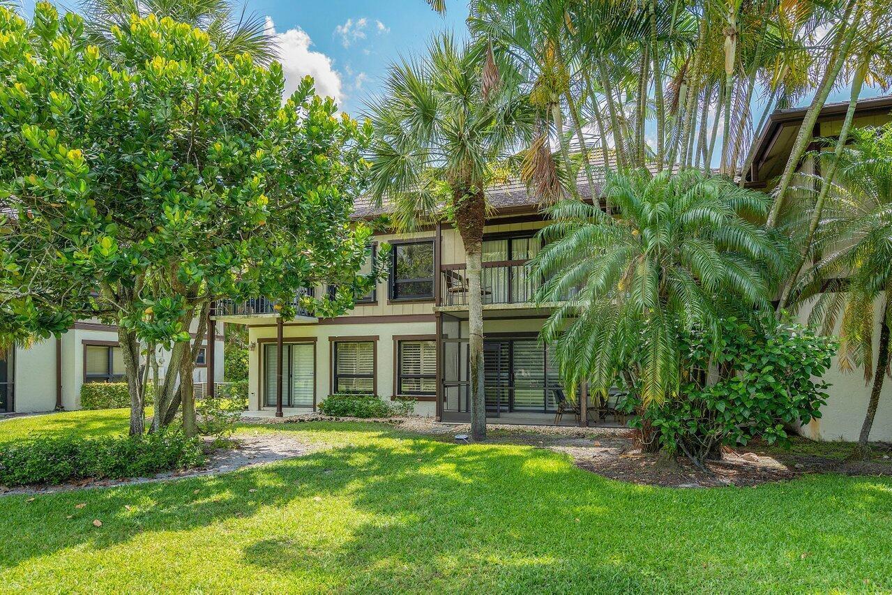 13334 Polo Club Road, Unit 327 Wellington, FL 33414 - Photo 10 of 43 back view