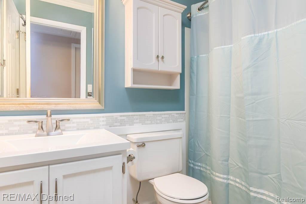 555 May Road Rochester Hills, MI 48307 - Photo 23 of 33