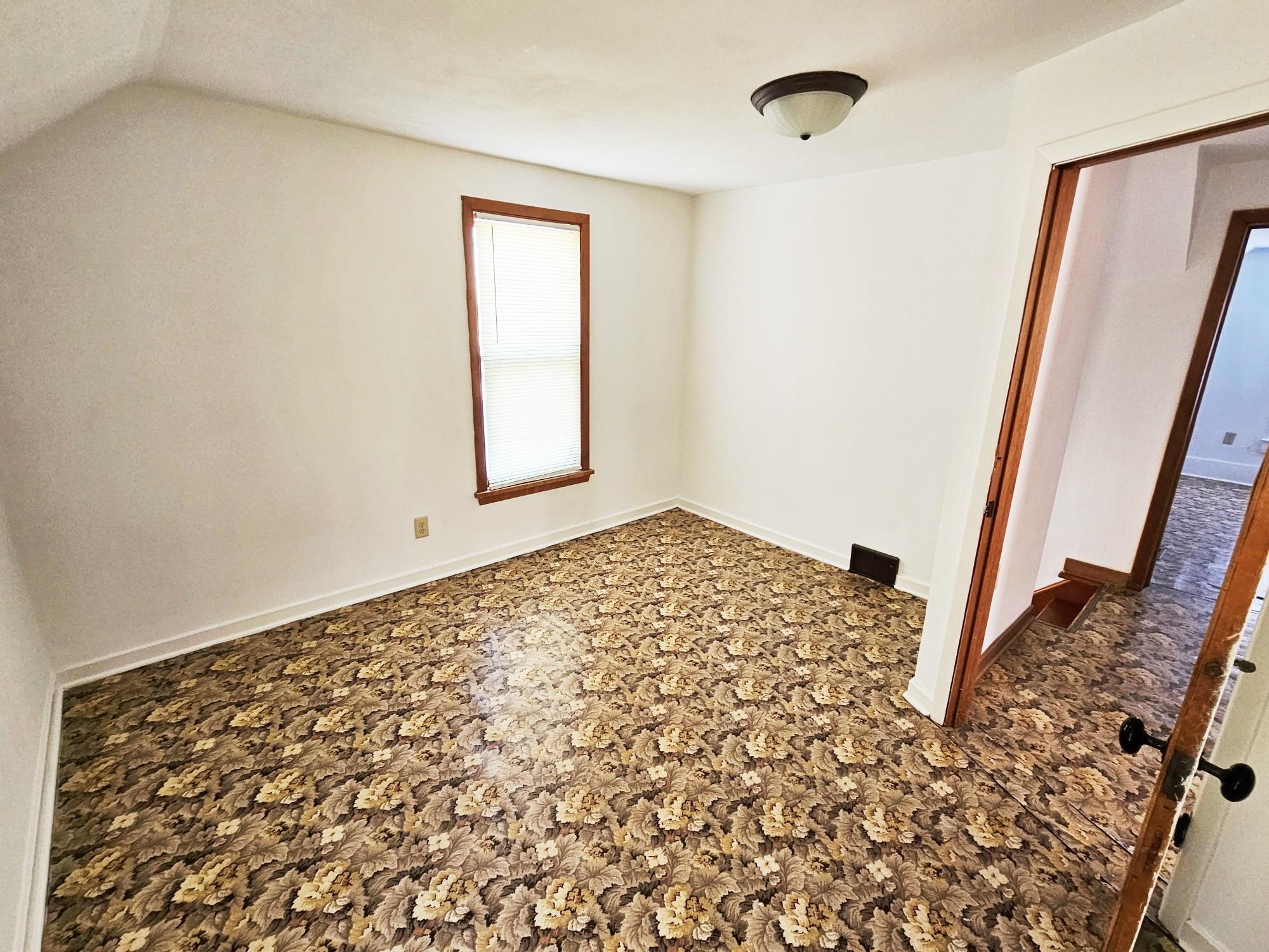 308 Academy Street Elroy, WI 53929 - Photo 13 of 20